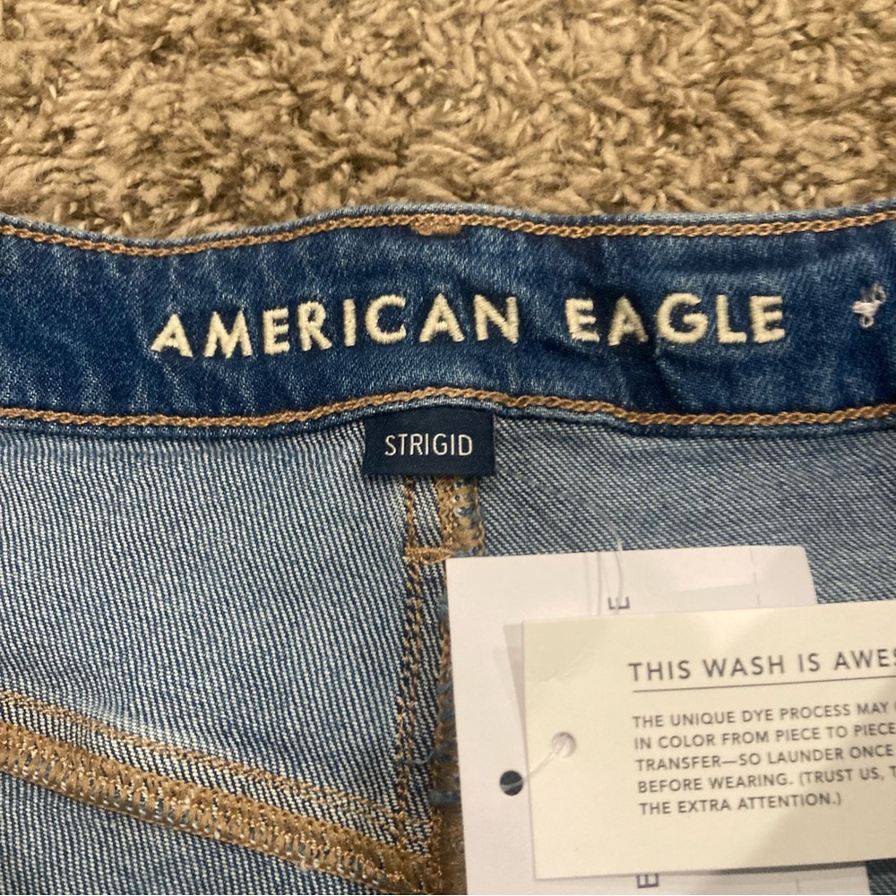 NWT: American Eagle Strigid Ripped Denim Mom Shorts Mid Wash 8 Distressed Trendy - Picture 6 of 15